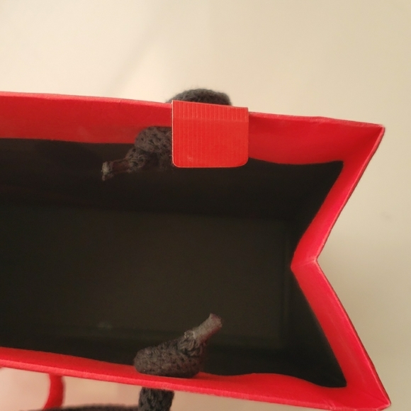 Carolina Herrera 2 paper Shopping Bags VGUC - Picture 6 of 11